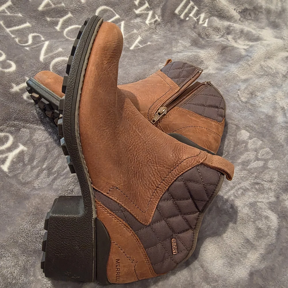 Merrell Brown and Gr Woman Boots - Picture 1 of 8